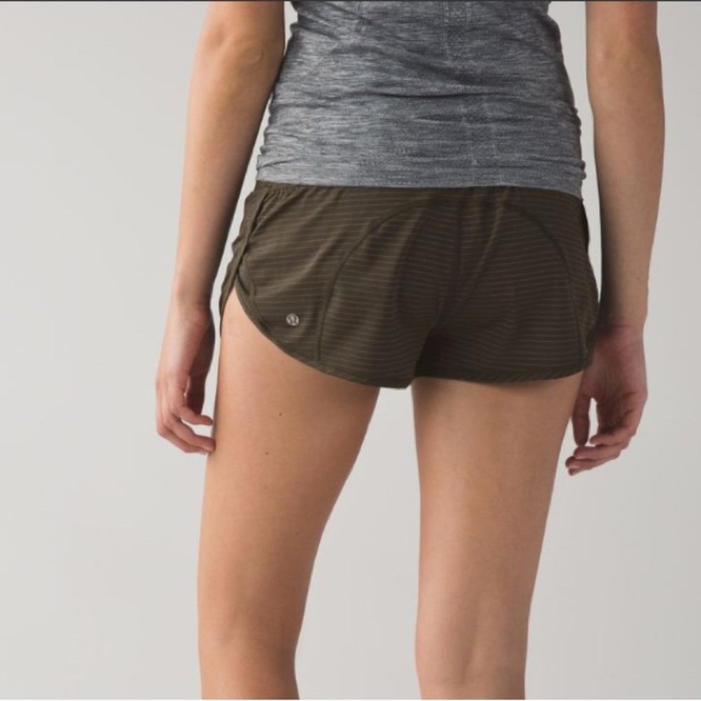 LULULEMON Run For Days Short in Deep Camo Green Size 8